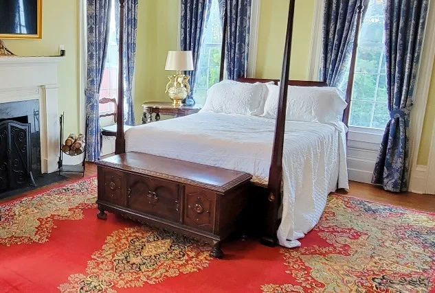 charles hammond house bedroom