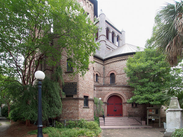 Fun things to do in Charleston : Circular Congregational Church. 