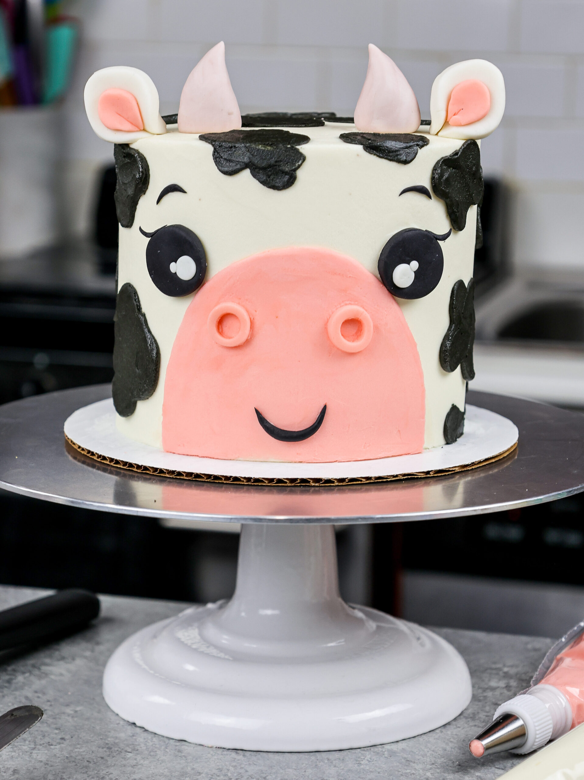 Cow Cake: Easy & Adorable Cake Recipe and Tutorial