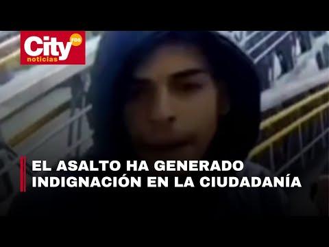 Policía busca a sujeto que robó a mano armada en un puente peatonal de Bogotá