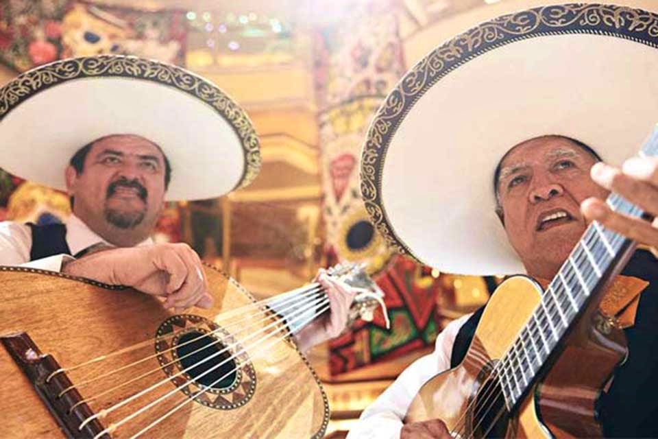 Entertainment on the Discovery Princess