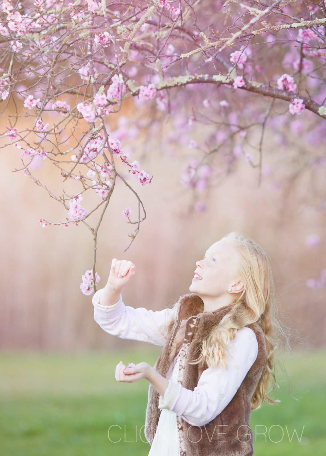  canon 135mm f2 portrait of girl in the garden