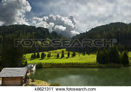 Clipart of picture of the small alpine lake k8621311.