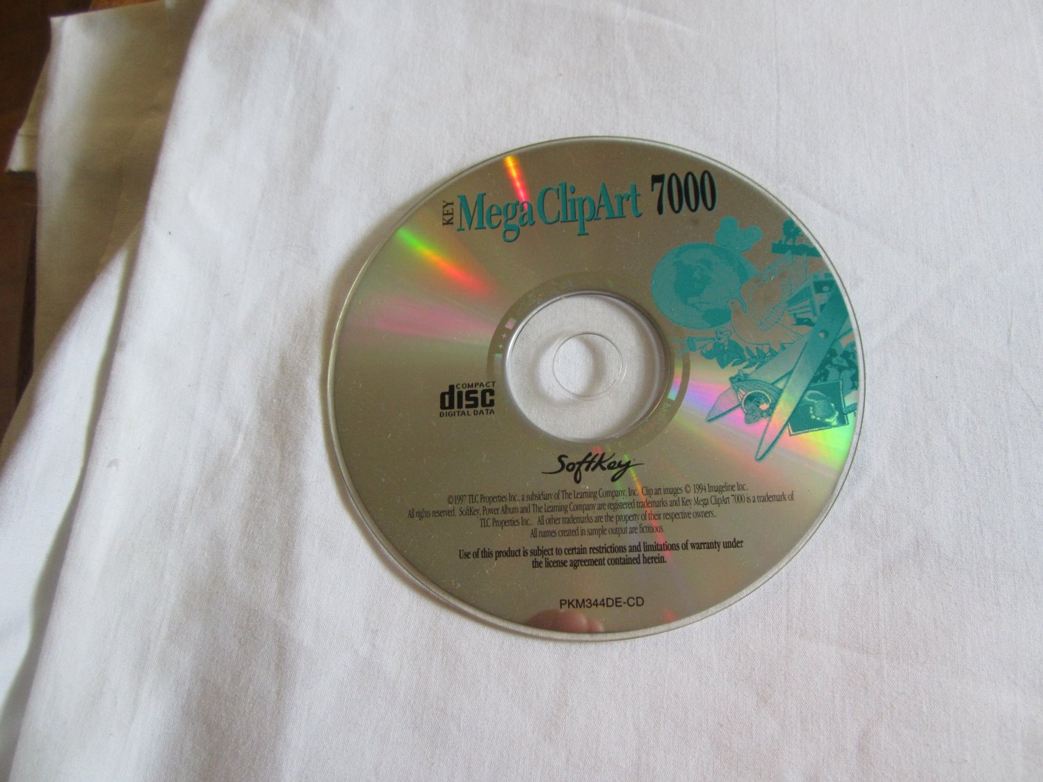 Key Mega Clipart 7000 CD ROM.