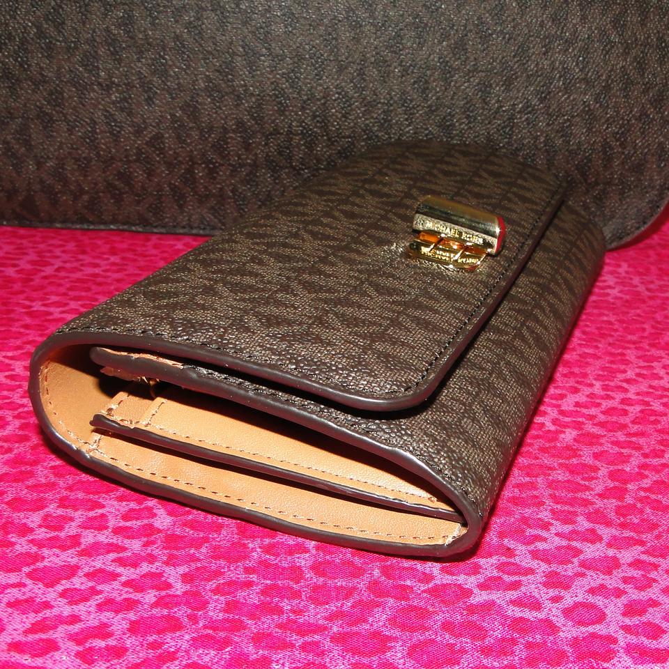 Michael Kors Brown Sullivan Large Logo Wallet 13% off retail.