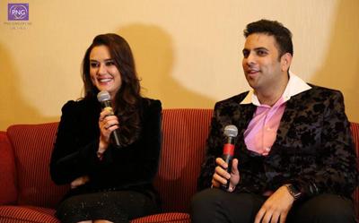 Preity Zinta Inaugurates PNG Jewelers\' Fremont Store.