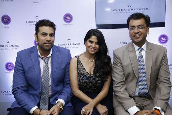 Forevermark partners with PNG Jewellers in Pune to launch.