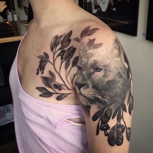 70 Magnificent Shoulder Tattoo Designs.