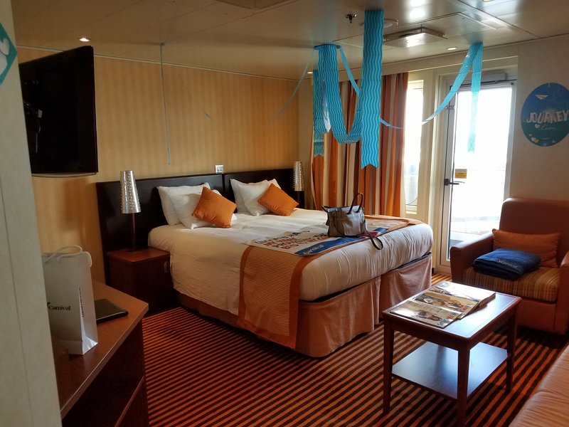 Suite 9206 on Carnival Valor, Category YU