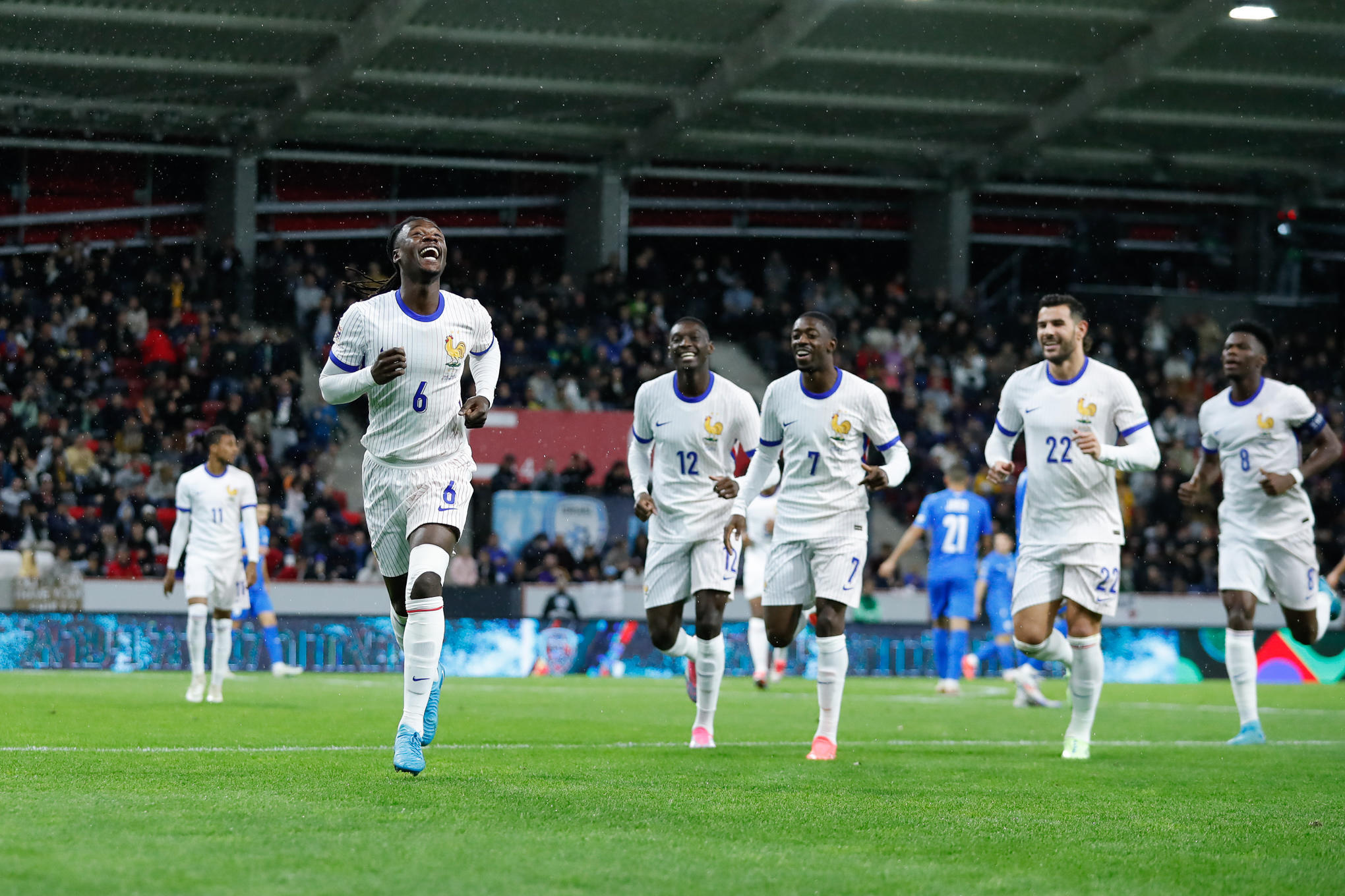 Bien aidé par le gardien adverse, Eduardo Camavinga a ouvert le score pour les Bleus. Icon Sport/Nikola Kristic