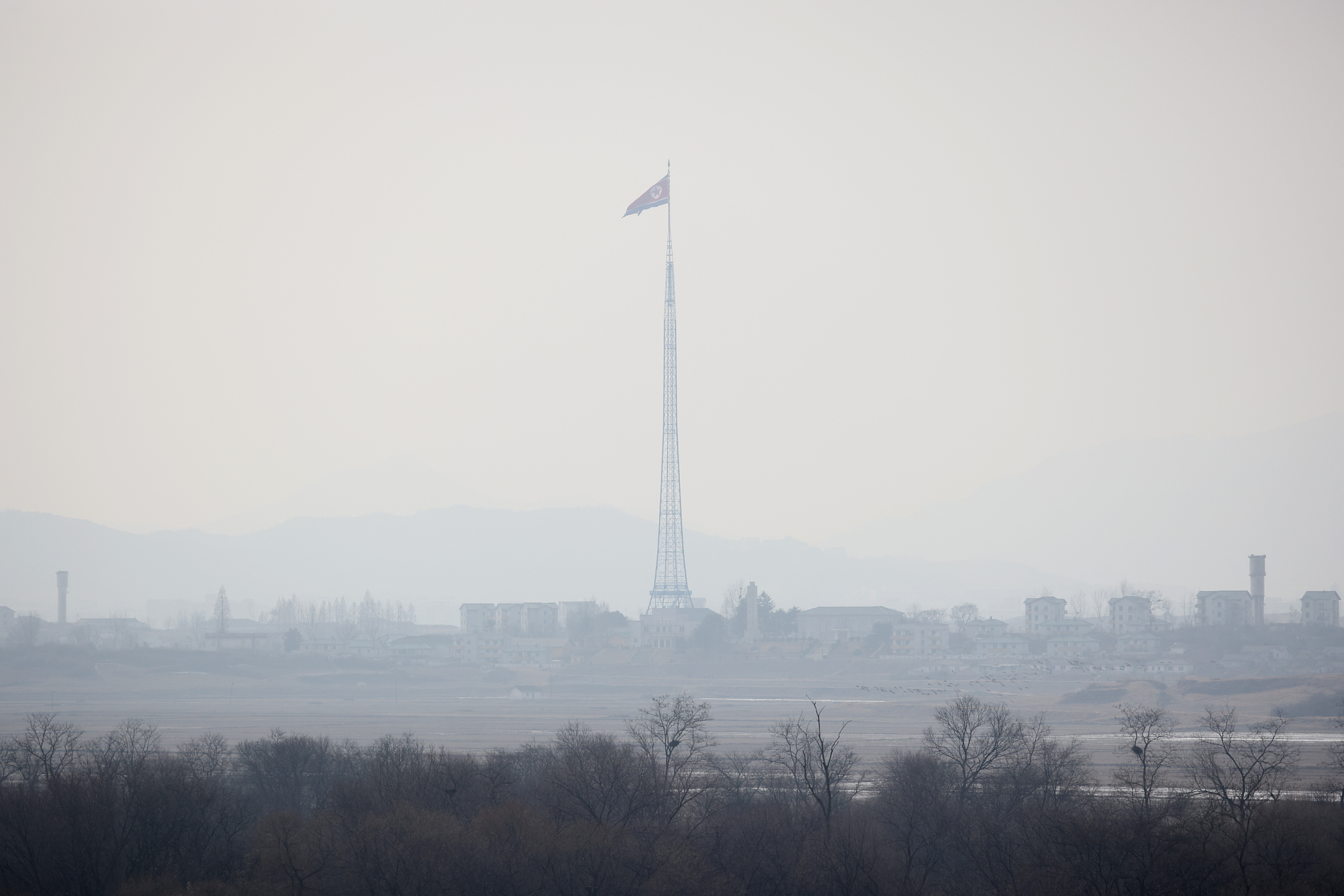 「韓国ドローンが平壌上空でビラ散布」、北朝鮮が主張 