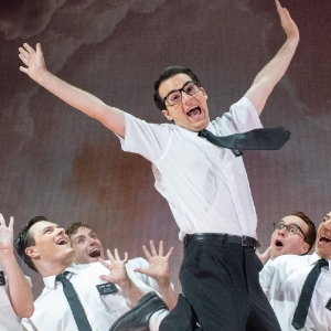 TakeOver: Alejandro Mesa controlará nuestro IG desde THE BOOK OF MORMON en el Calder Photo