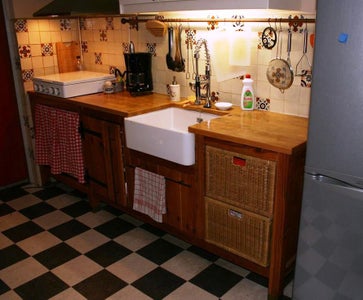 Country Style Kitchen Counter