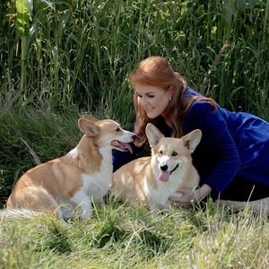 So geht es den Corgis der Queen (†96) bei Sarah Ferguson!