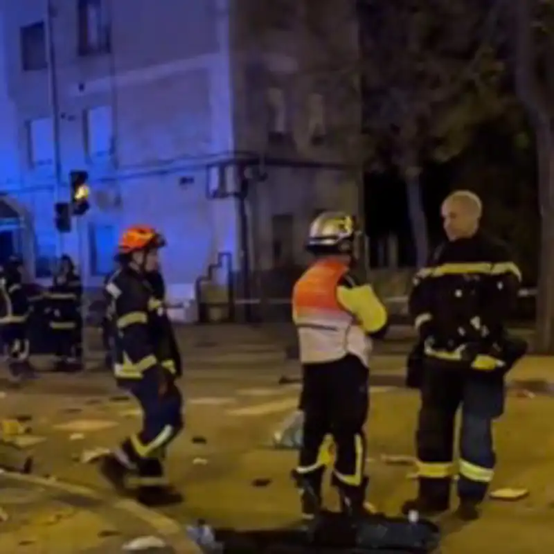 Atropello mortal en Madrid: un conductor pierde el control de su vehículo, arrolla a un ciclista y se da a la fuga en el barrio de Usera