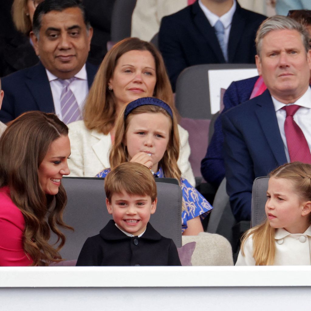 Prinzessin Kate mit ihren Kindern Prinz Louis und Prinzessin Charlotte auf dem Platinum Jubilee von