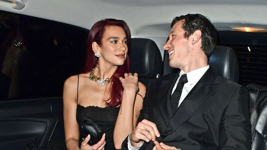 Laut Insider: Dua Lipa und Callum Turner sollen verlobt sein