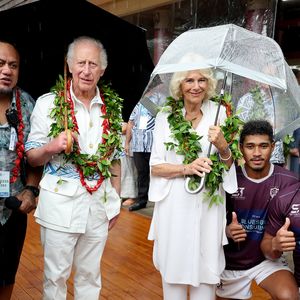 König Charles und Camilla glänzen im Partnerlook in Samoa