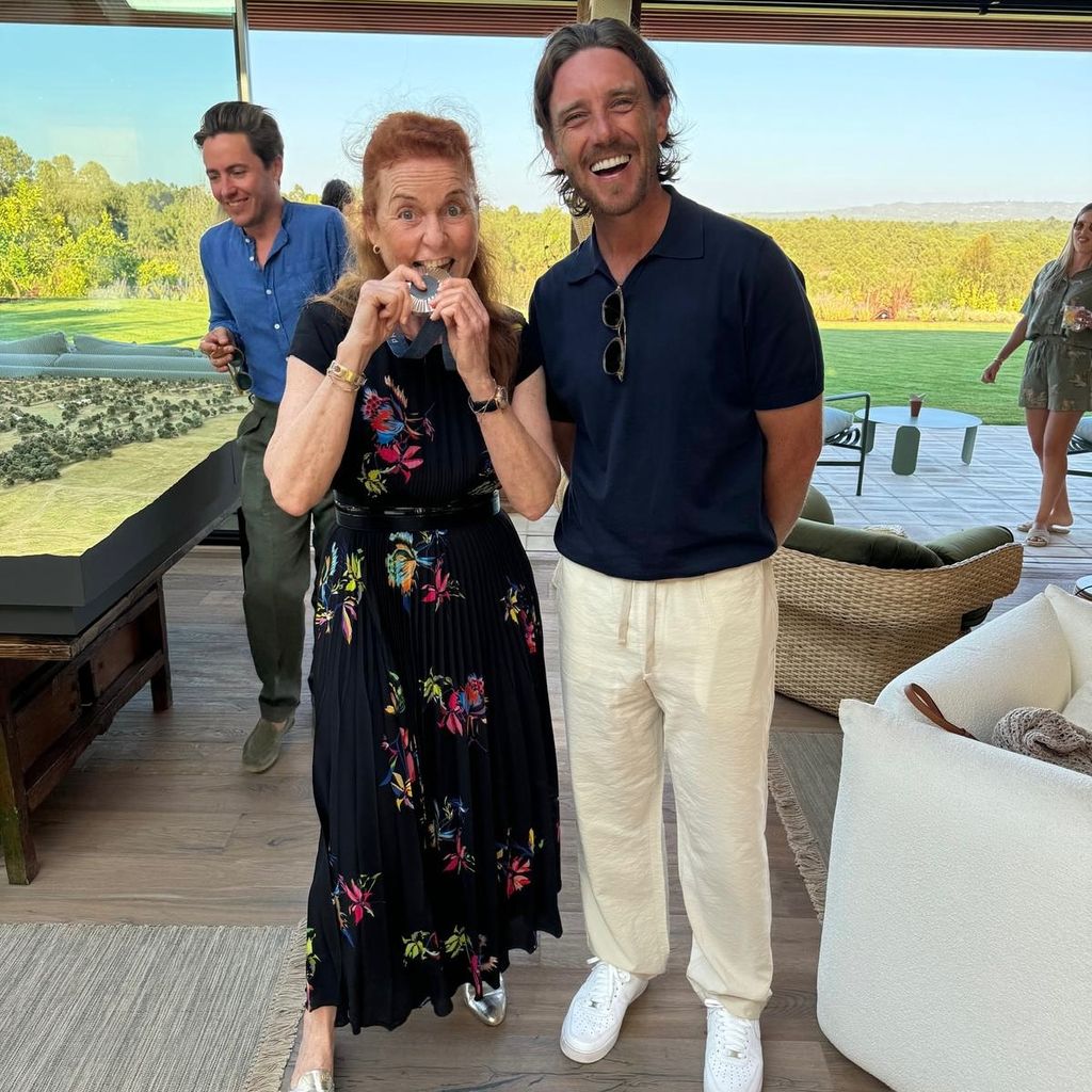 Edoardo Mapelli Mozzi, Sarah Ferguson und Tommy Fleetwood im August 2024