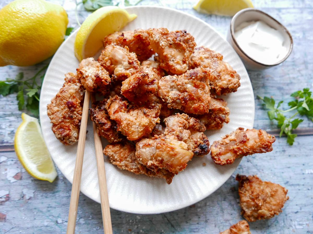 easy air fryer karaage with lemon wedges and mayo - Cook Simply