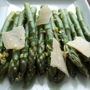 Asparagus with lemon and butter