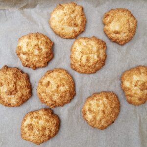 Amaretti cookies