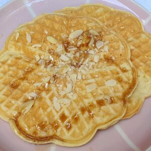 Almond and lemon waffles