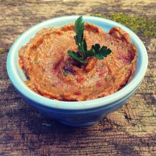 Roasted aubergine & pepper and sundried tomato sauce - perfect as a dip, pizza sauce,  pasta sauce, on nibbles etc  #recipeoftheday #auberginerecipes #instarecipes #vegandip #vegansauce #glutenfreesauce #easyveganrecipe #easyhealthyrecipes #roastedaubergine #simplefoodideas #vegandish #yummydip