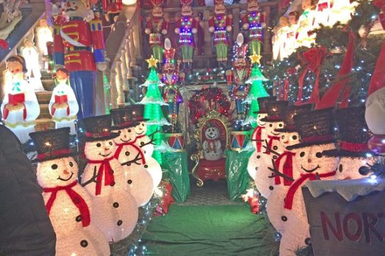 Brooklyn Christmas Lights Walking Tour at Dyker Heights