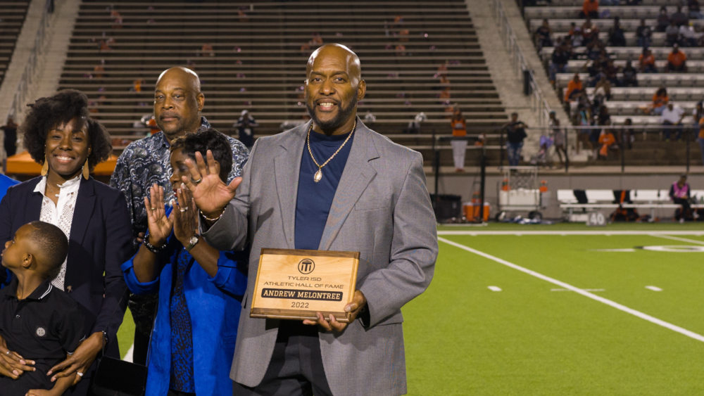 andrew accepting hall of fame plaque