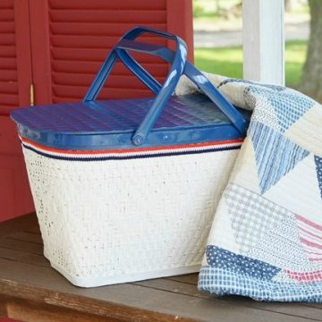 Patriotic picnic basket square