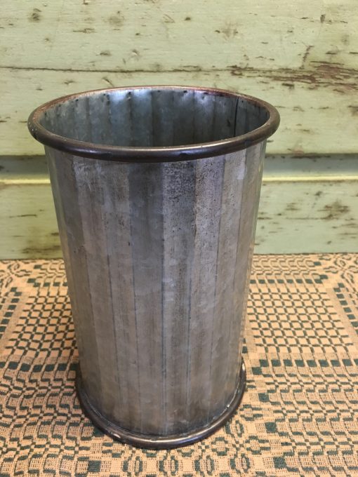 Round Tin Container