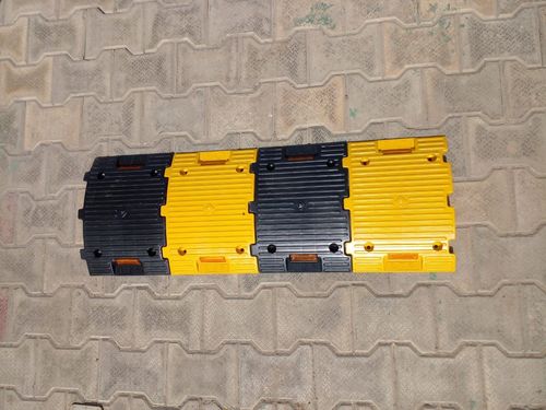 PLASTIC SPEED BREAKERS