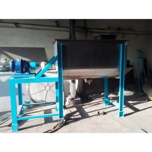 White & Blue Detergent Mixing Machine