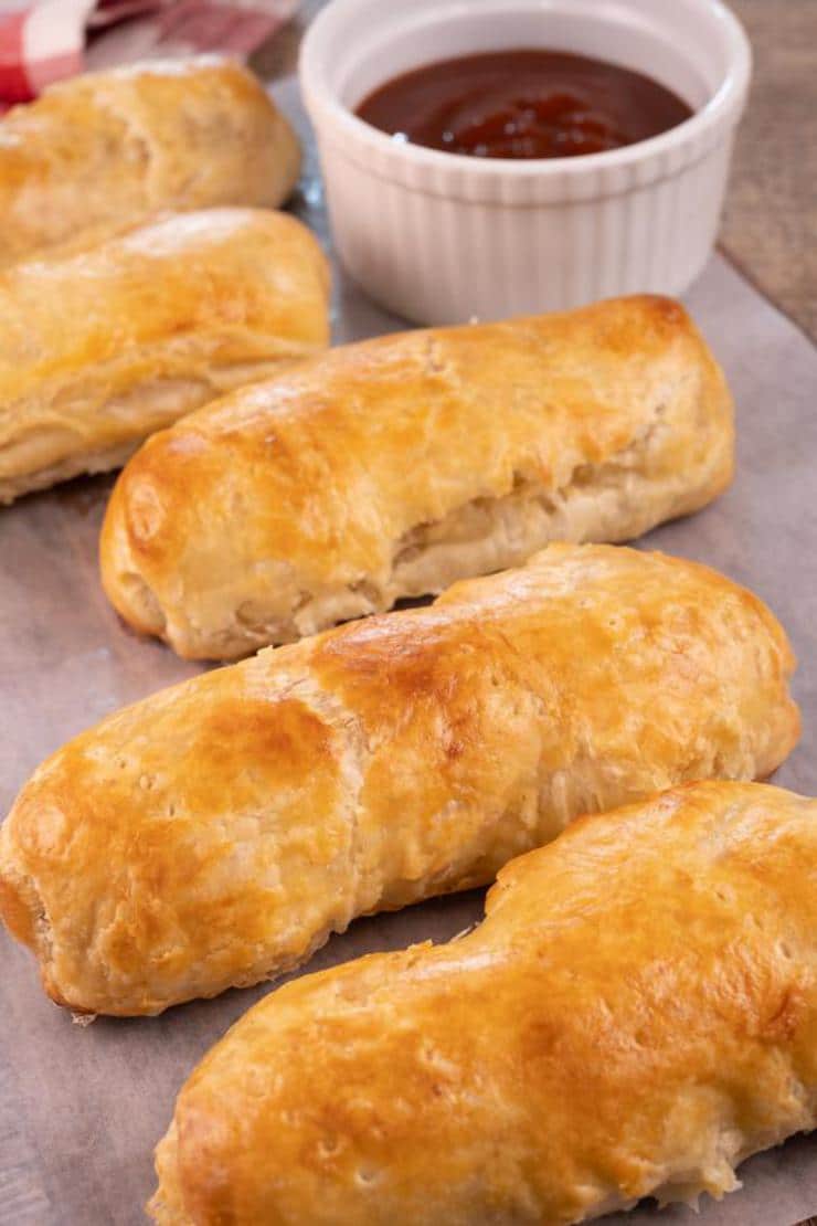 Easy Cheese Stuffed Bread Sticks