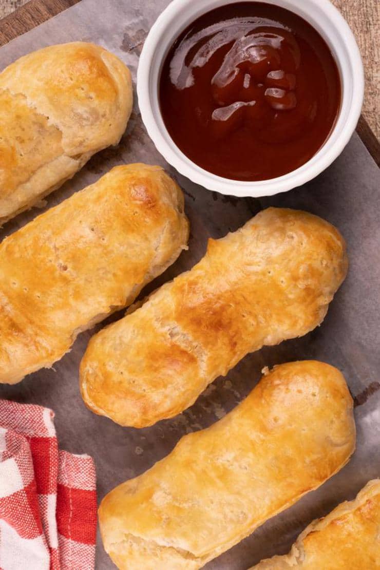 Easy Cheese Stuffed Bread Sticks