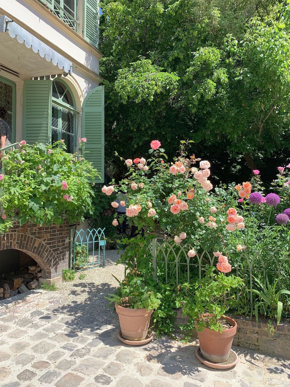 Rose Bakery & the hidden garden courtyard of Musée de la Vie Romantique