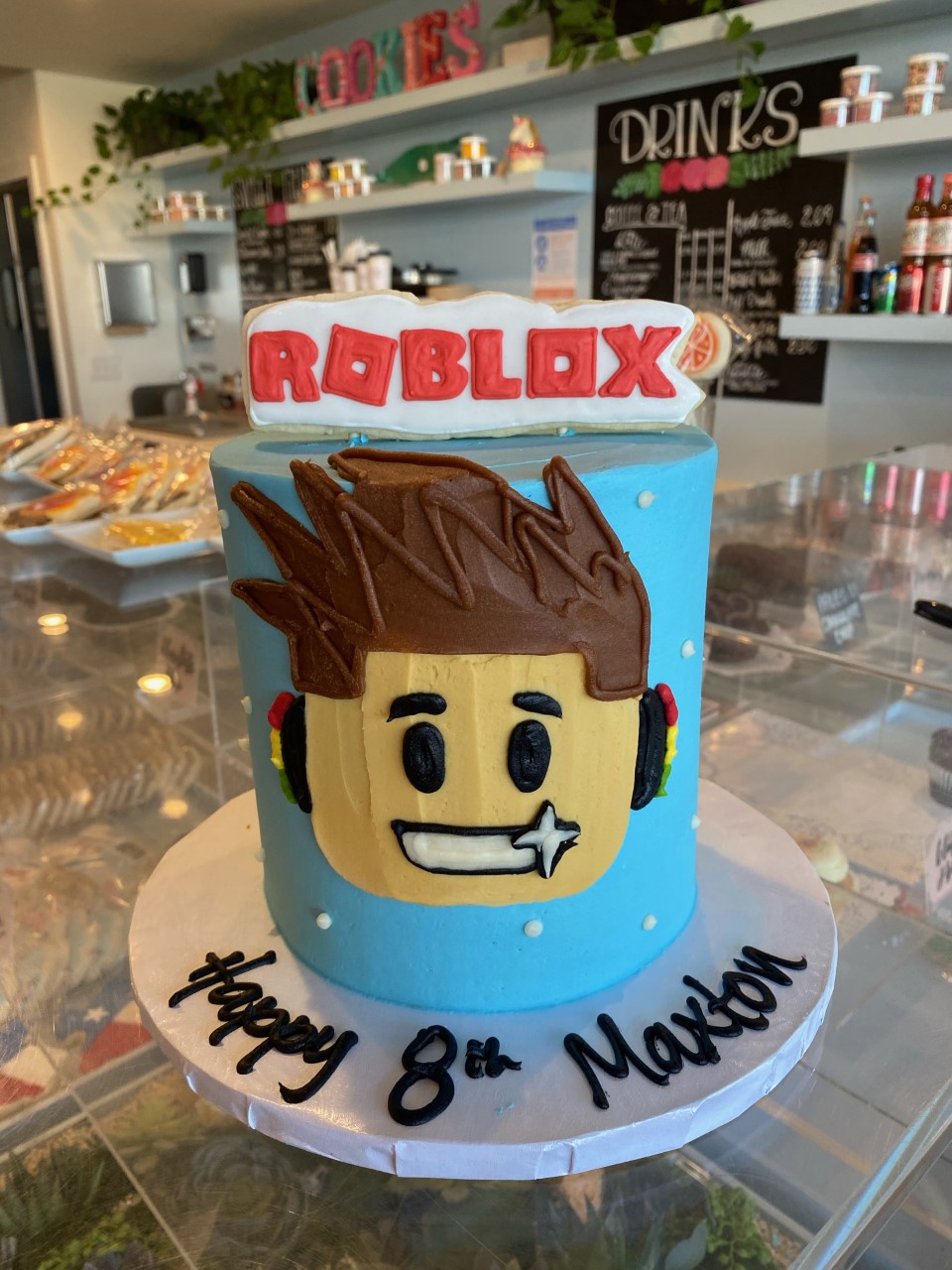 Roblox Birthday Cake