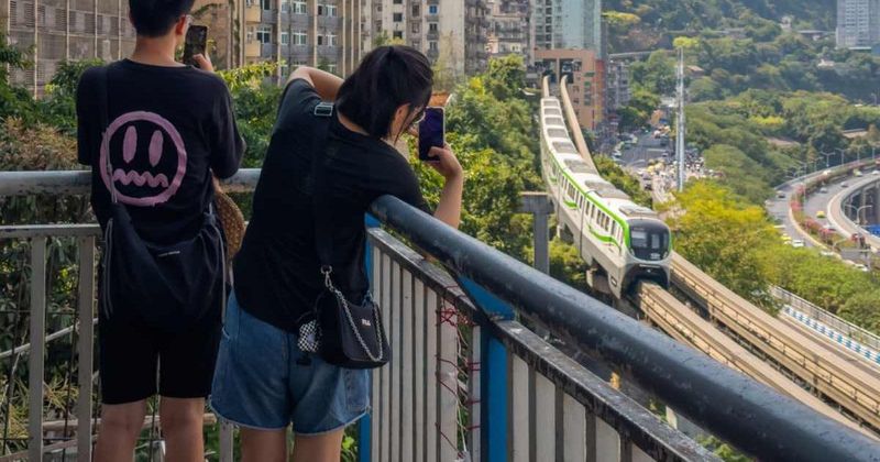 Mindbending video shows the struggle to find ground floor of multilevel Chinese megacity