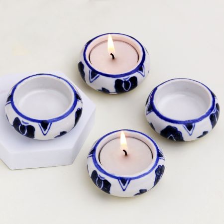 4 Pieces Modern Blue and White Flower Ceramic Tea Light Holder for Décor