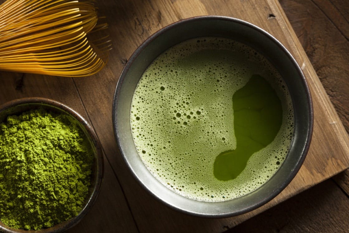 There are two main ways to prepare matcha for tea ceremonies. 