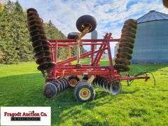 Krause 4900 Tandem Disk, 24’, 11L-15 Tires on 6 Bolt Rims, Approx 22” Disks, (Model: 4945WR), Very Low Acres, SN: 1162