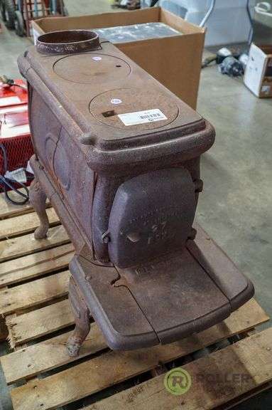 Atlanta Stove Works Cast Iron Stove - Roller Auctions