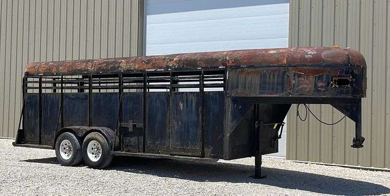 1987 Homemade 20' gooseneck stock trailer