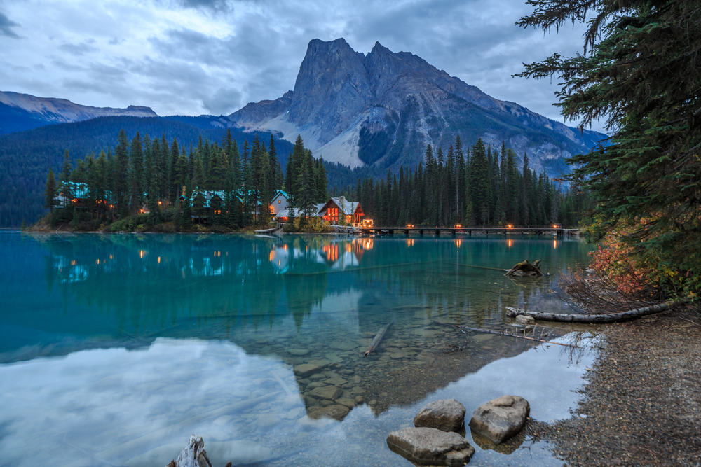 8-Day Canadian Rockies Tour from Vancouver: Yoho National Park, Banff National Park, Glacier National Park, Kamloops and Victoria