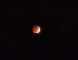 Blood-Moon-Eclipse-2014