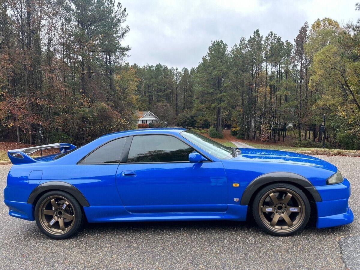 1995 Nissan Skyline Blue R33 GT-R Vspec for sale image.