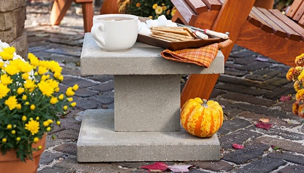 cinder-block-outdoor-table-DIY-cinder-block-garden-ideas-patio-furniture