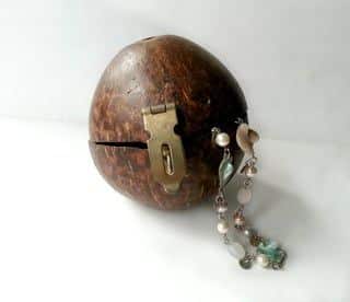 ideas to reuse coconut shells 9