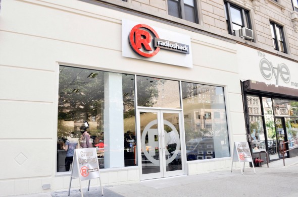 radioshack-store2